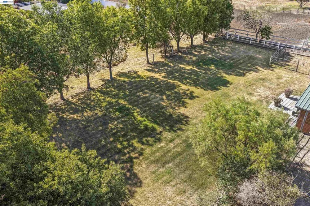 23110 Los Ranchos Dr Tracy, CA 95304