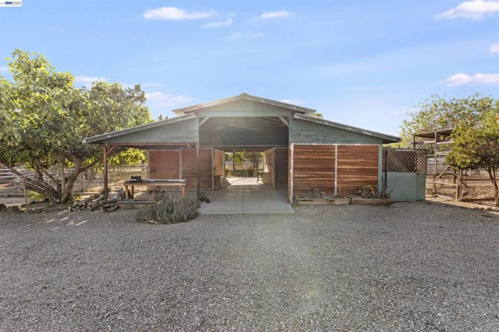 23110 Los Ranchos Dr Tracy, CA 95304