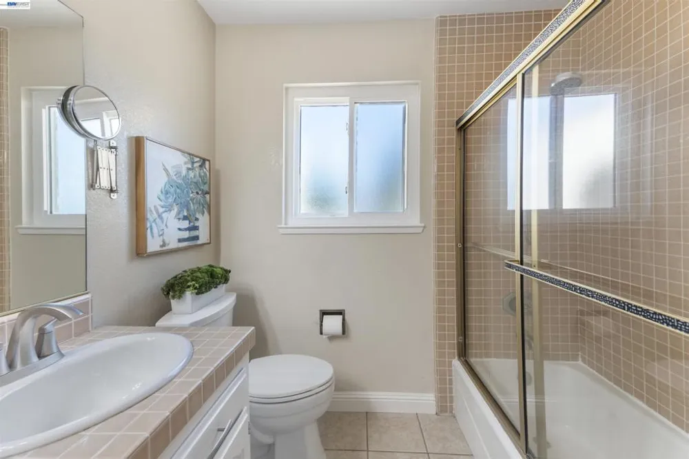 23110 Los Ranchos Dr Tracy, CA 95304