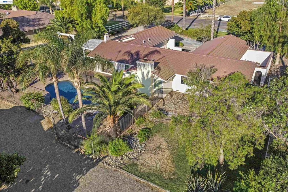 23110 Los Ranchos Dr Tracy, CA 95304
