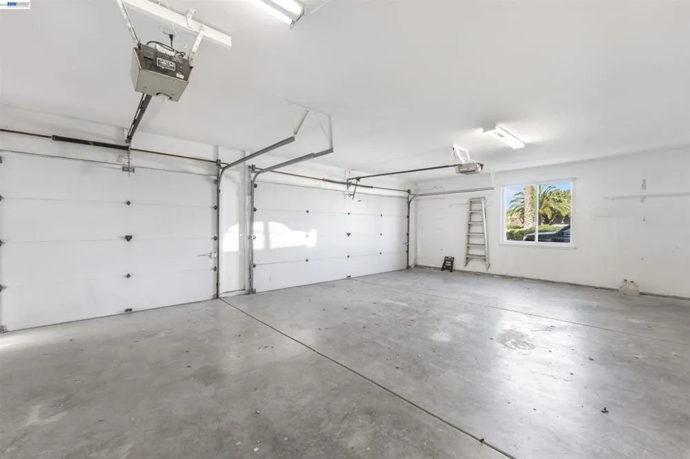 23110 Los Ranchos Dr Tracy, CA 95304