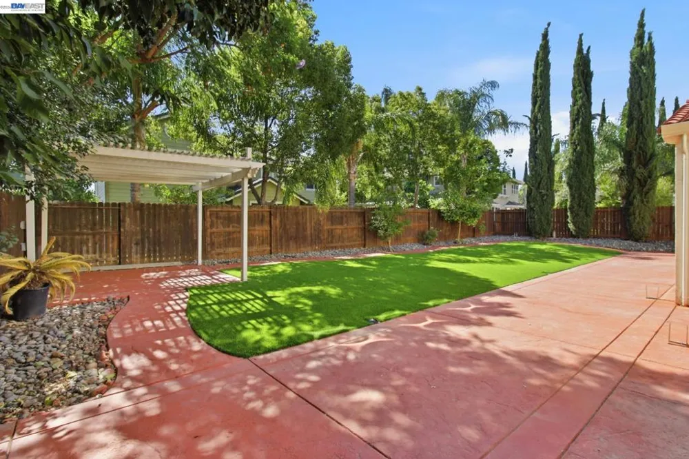 2200 Lotus Way Tracy, CA 95376