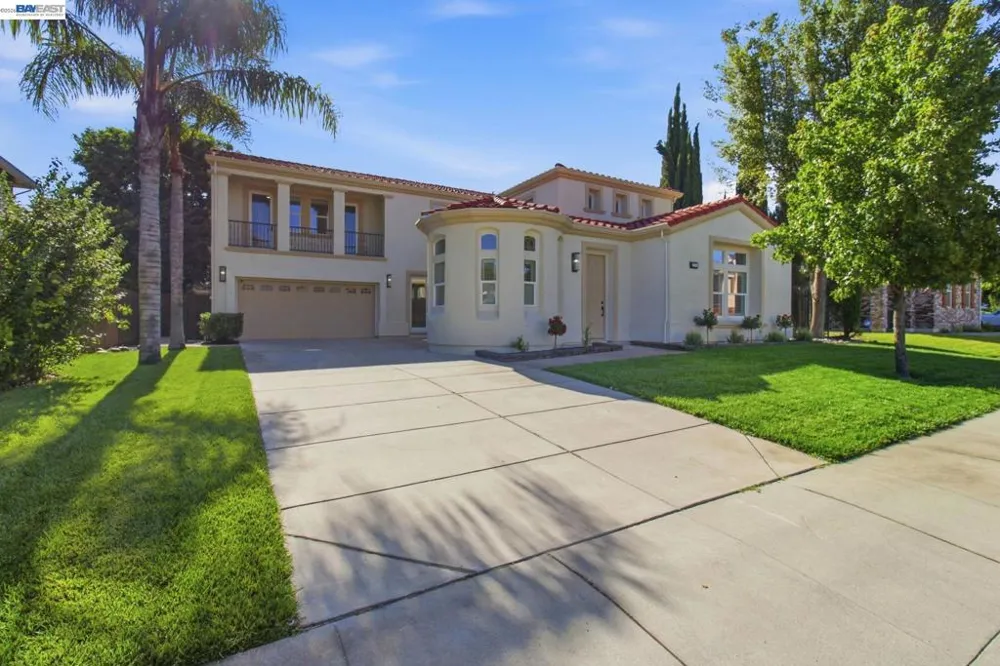 2200 Lotus Way Tracy, CA 95376