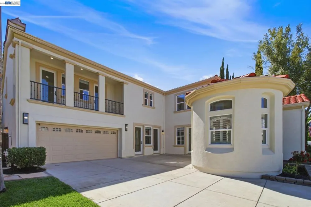 2200 Lotus Way Tracy, CA 95376