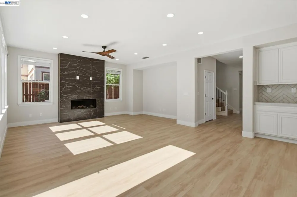 2200 Lotus Way Tracy, CA 95376