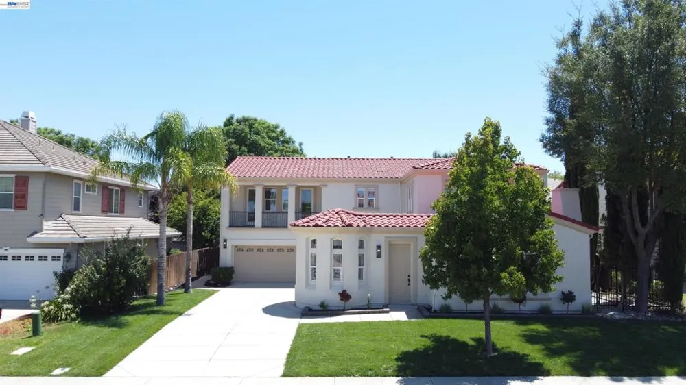 2200 Lotus Way Tracy, CA 95376