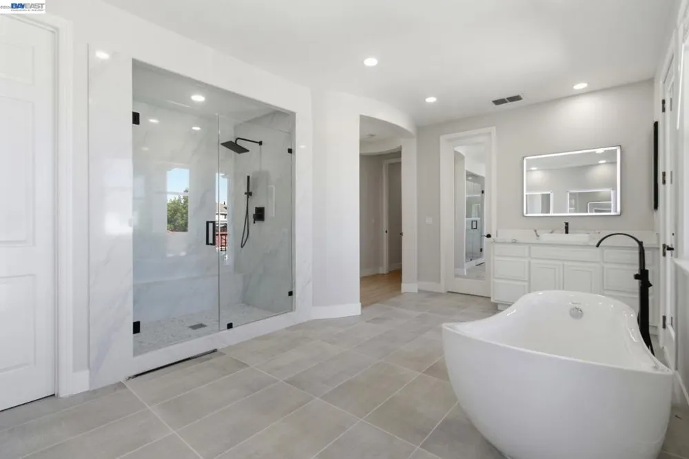 2200 Lotus Way Tracy, CA 95376