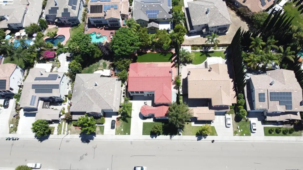 2200 Lotus Way Tracy, CA 95376