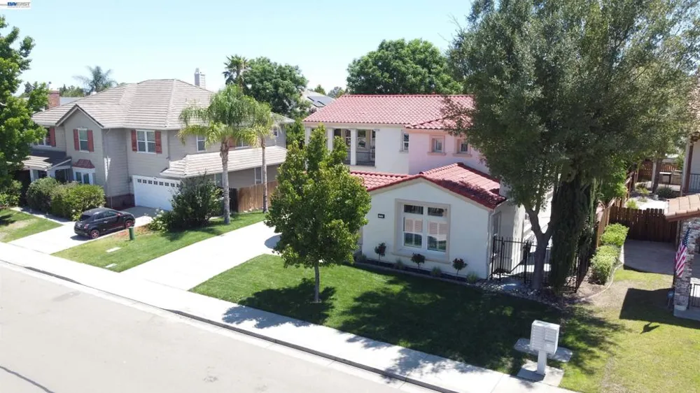 2200 Lotus Way Tracy, CA 95376