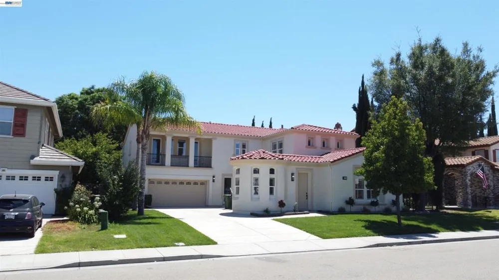 2200 Lotus Way Tracy, CA 95376