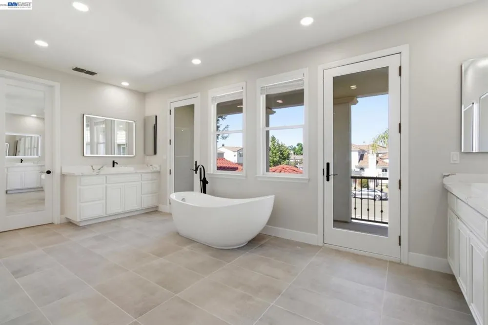 2200 Lotus Way Tracy, CA 95376