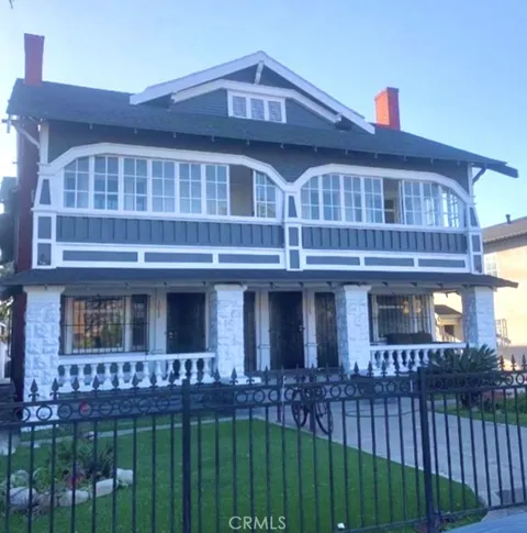 3029 S Budlong Avenue