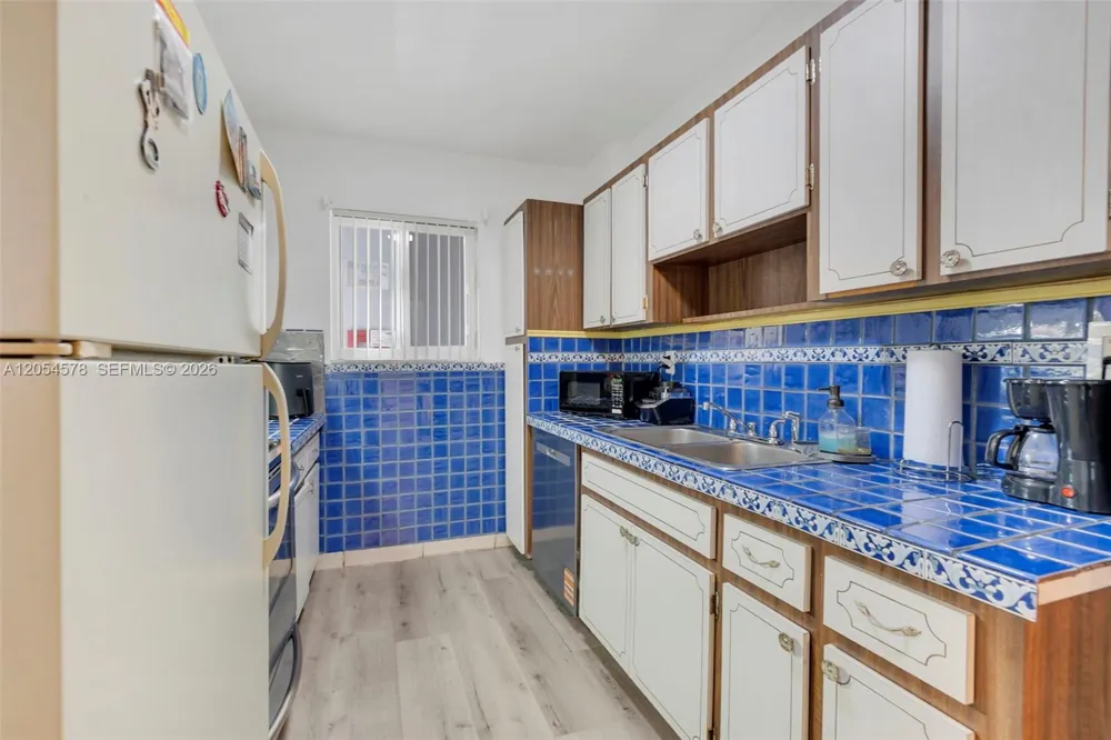 900 SW 84th Ave #412A Miami, FL 33144
