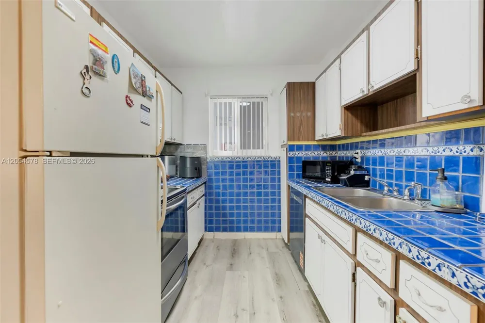 900 SW 84th Ave #412A Miami, FL 33144
