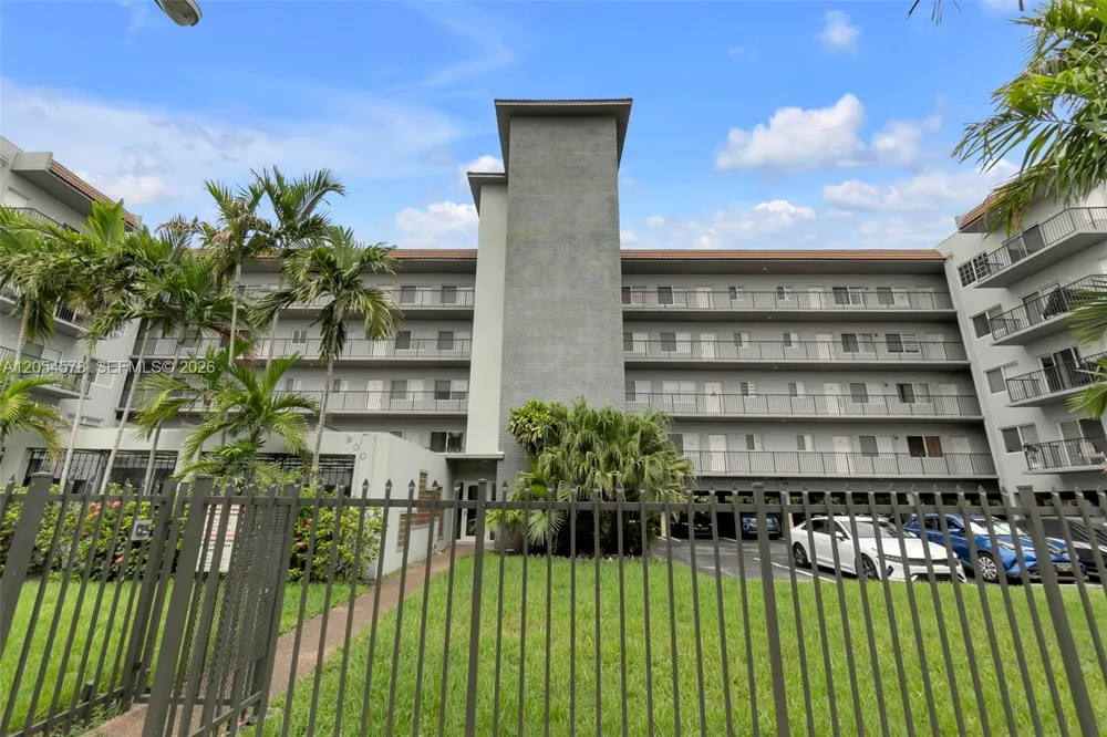 900 SW 84th Ave #412A Miami, FL 33144