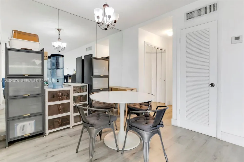 900 SW 84th Ave #412A Miami, FL 33144