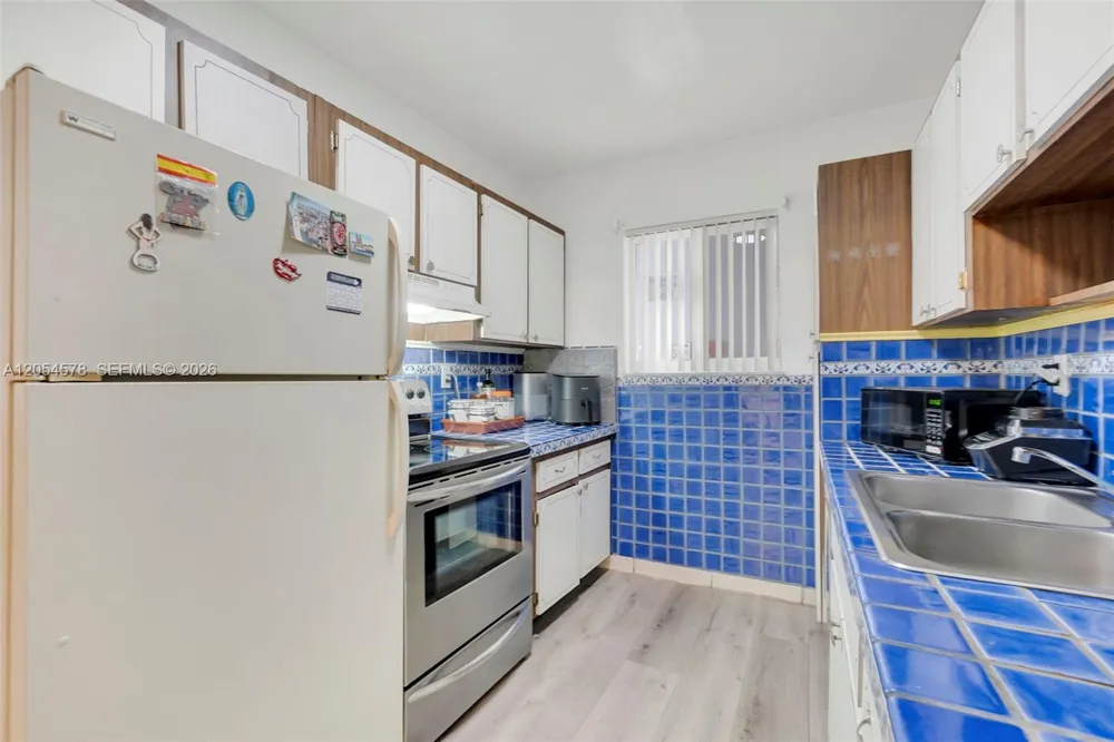 900 SW 84th Ave #412A Miami, FL 33144