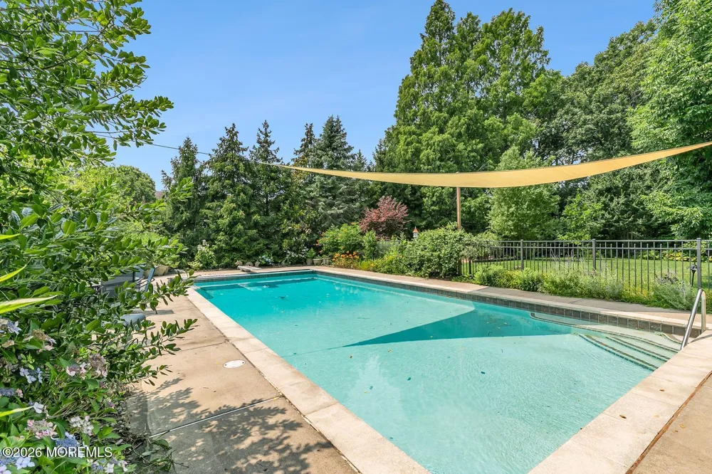 1411 Winesap Drive Manasquan, NJ 08736