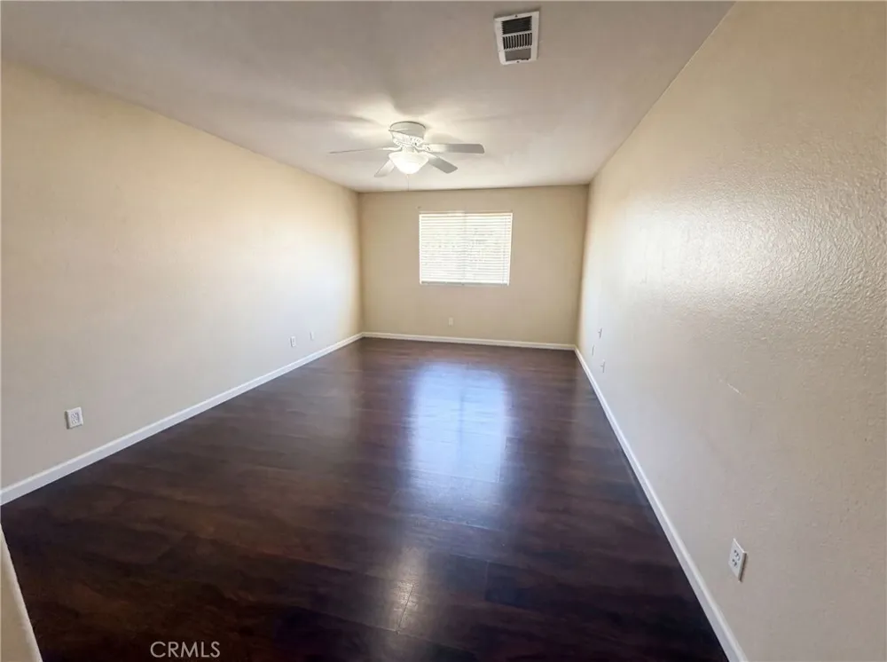 11401 Villa Adelanto, CA 92301