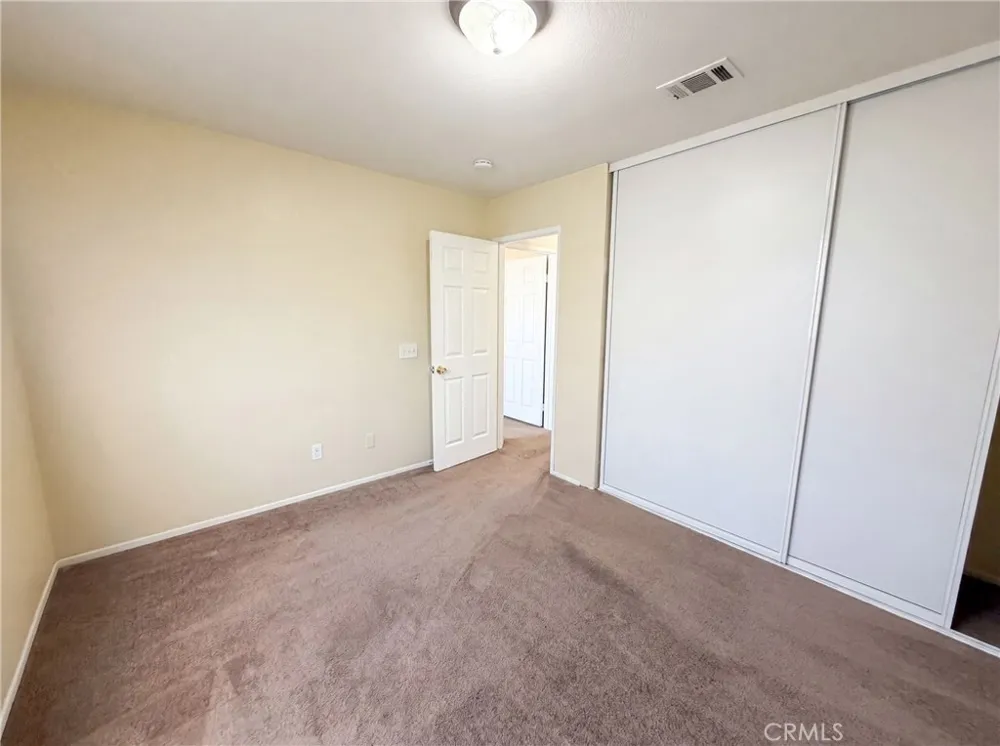 11401 Villa Adelanto, CA 92301