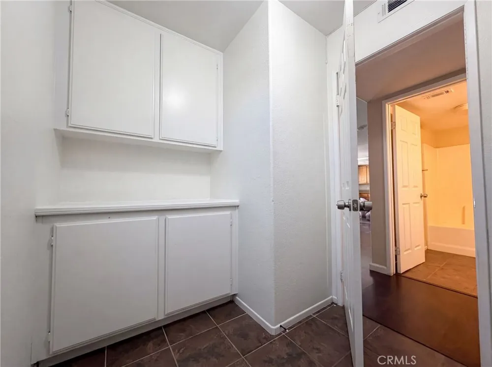 11401 Villa Adelanto, CA 92301