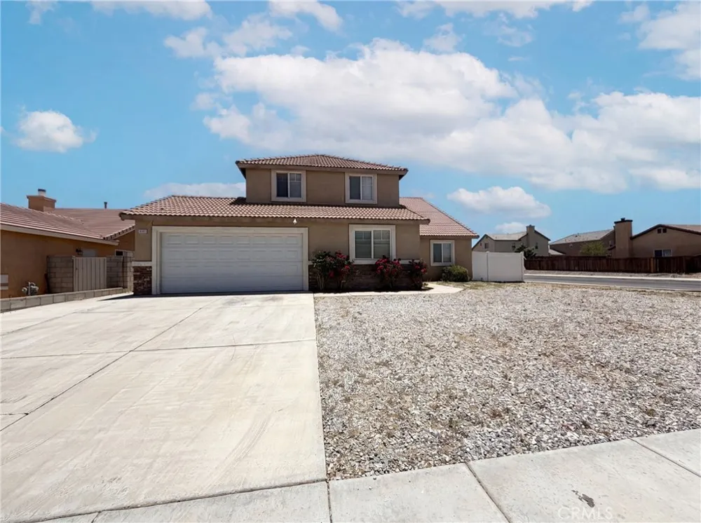 11401 Villa Adelanto, CA 92301