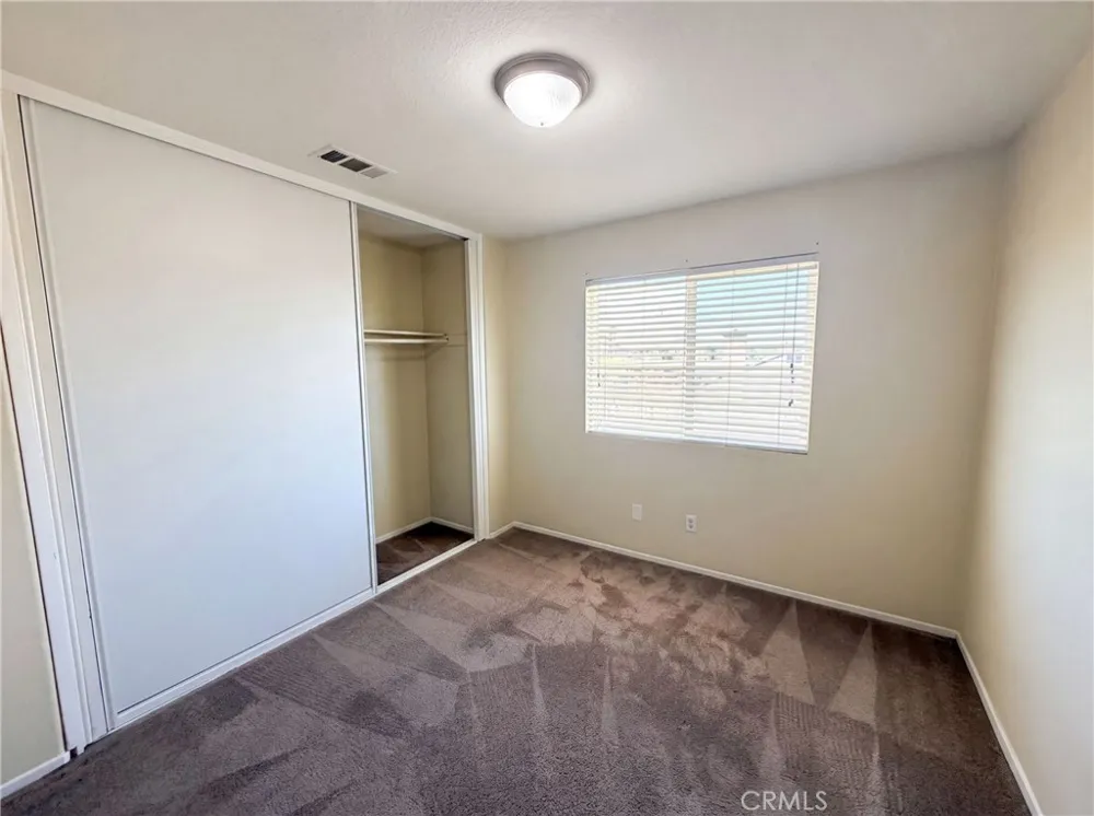 11401 Villa Adelanto, CA 92301