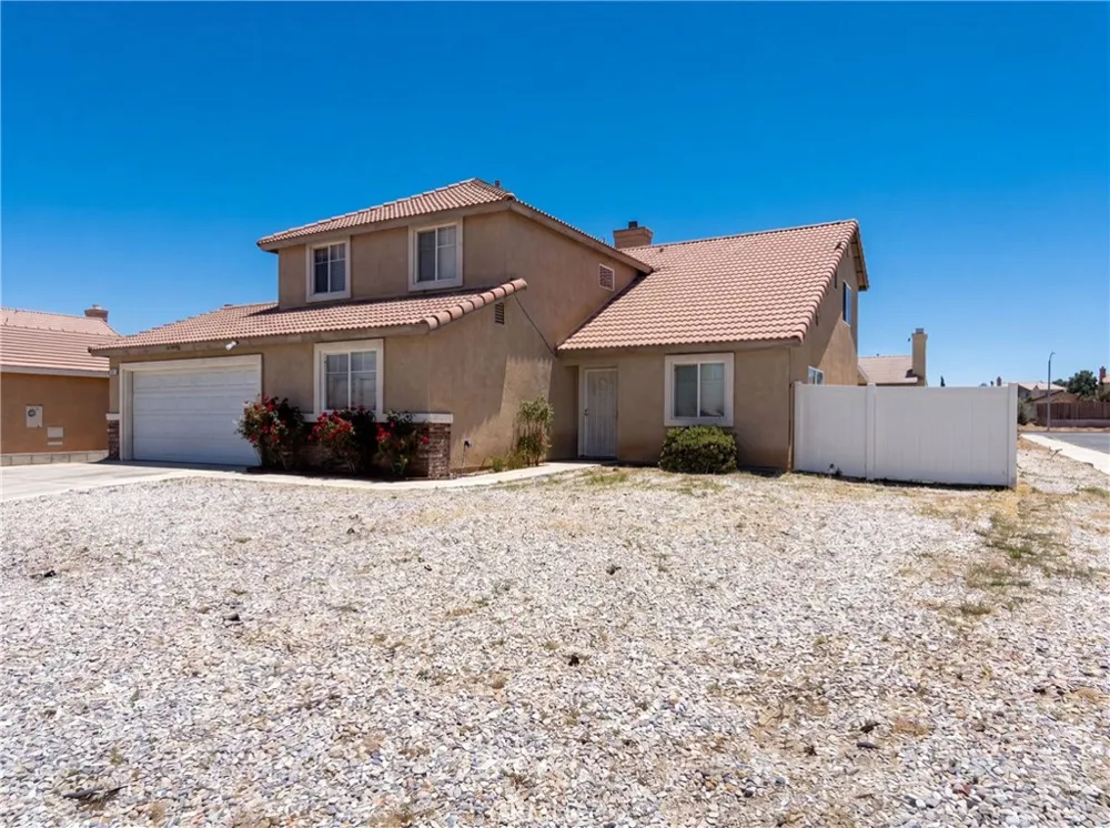 11401 Villa Adelanto, CA 92301