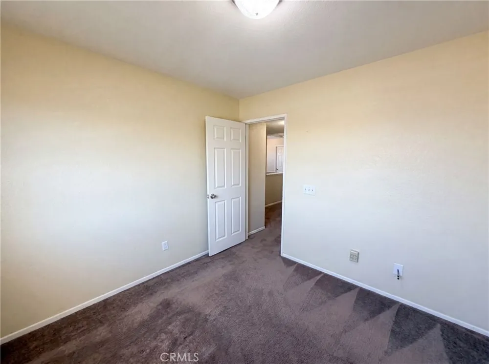 11401 Villa Adelanto, CA 92301