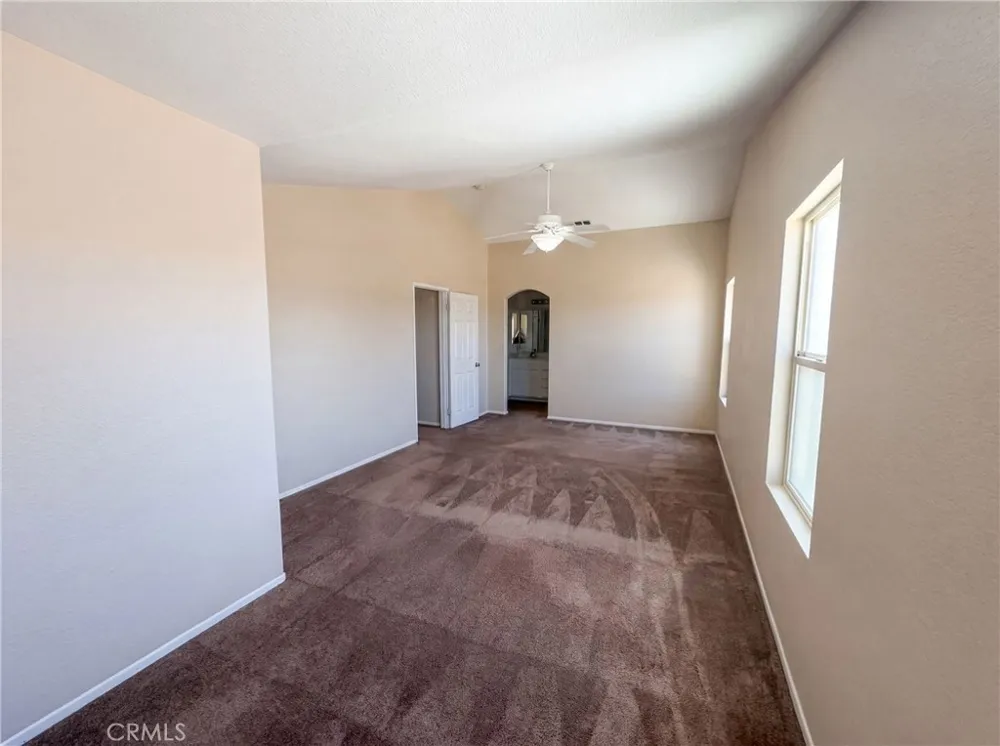 11401 Villa Adelanto, CA 92301