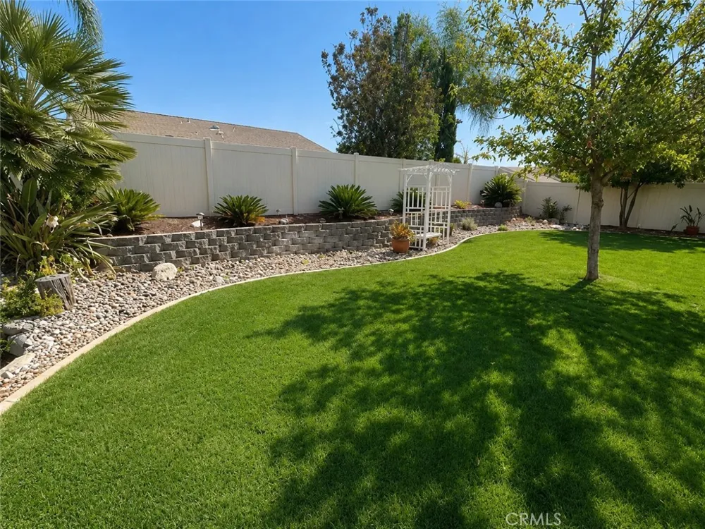 35579 Country Creek Drive Yucaipa, CA 92399