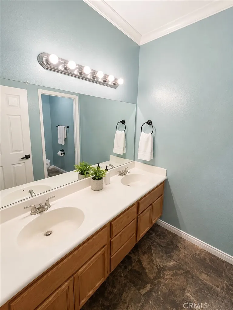 35579 Country Creek Drive Yucaipa, CA 92399