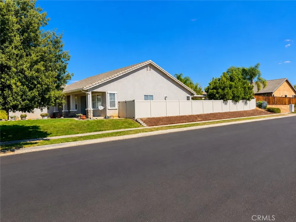 35579 Country Creek Drive Yucaipa, CA 92399