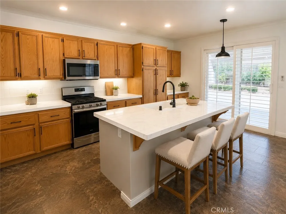 35579 Country Creek Drive Yucaipa, CA 92399