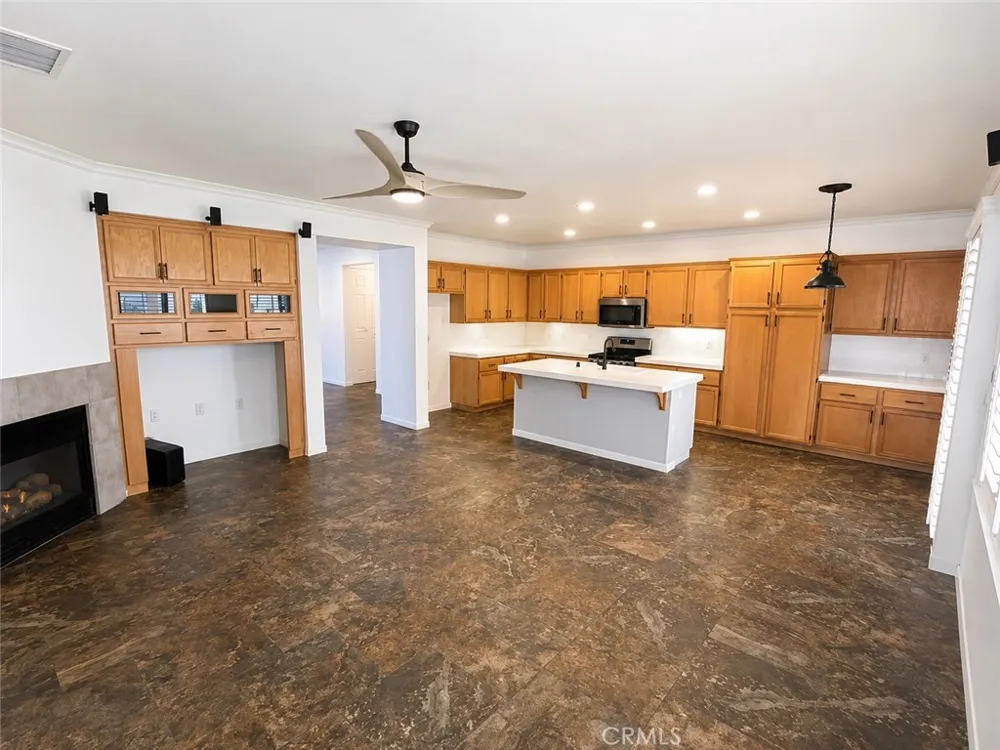 35579 Country Creek Drive Yucaipa, CA 92399