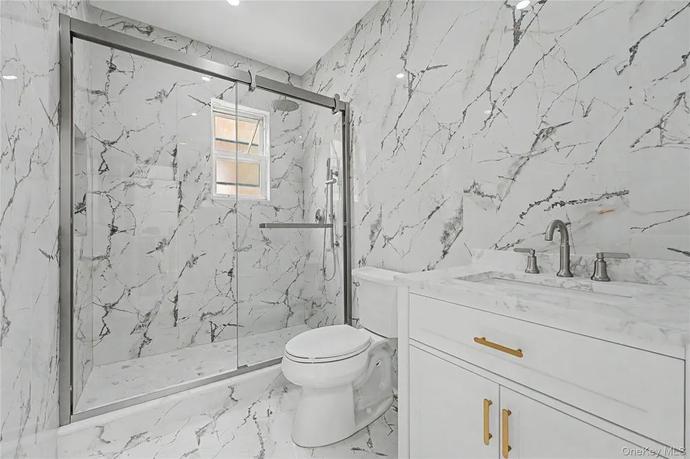 9431 239th Street Floral Park, NY 11001