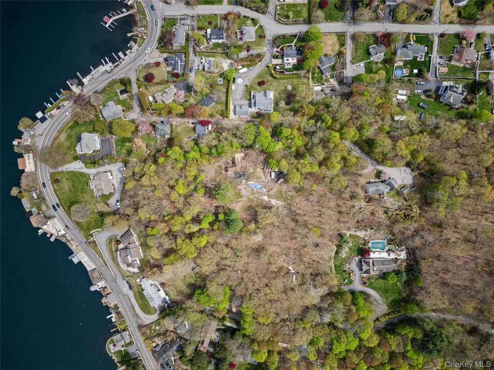 15 Colonial Terrace Mahopac, NY 10541