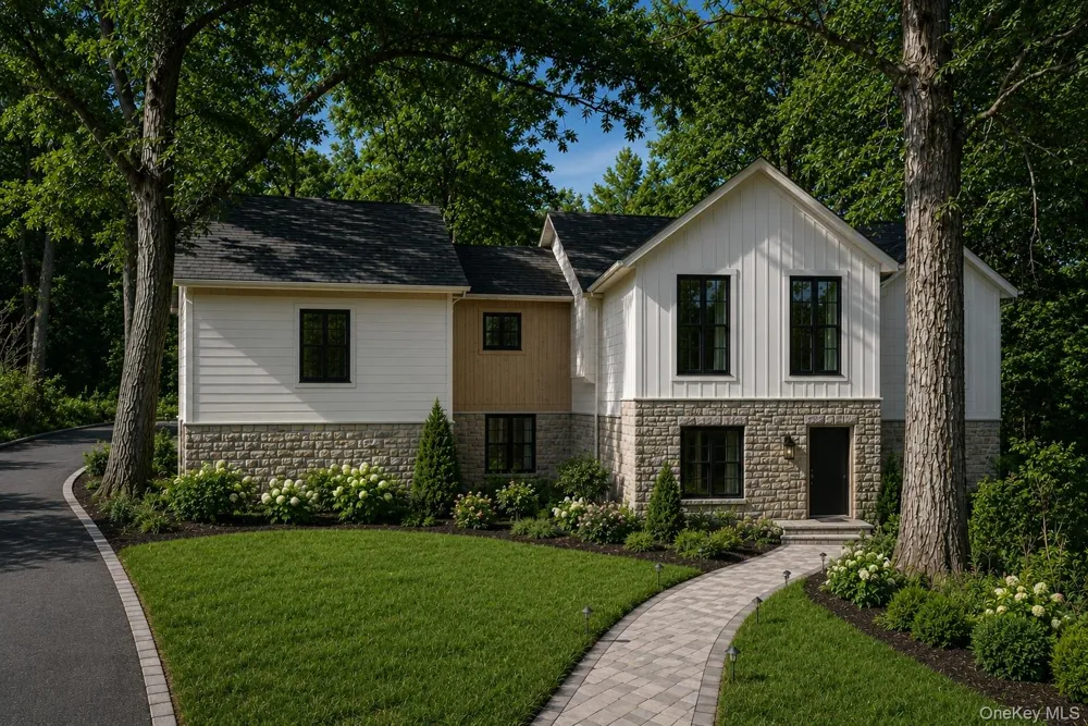 15 Colonial Terrace Mahopac, NY 10541