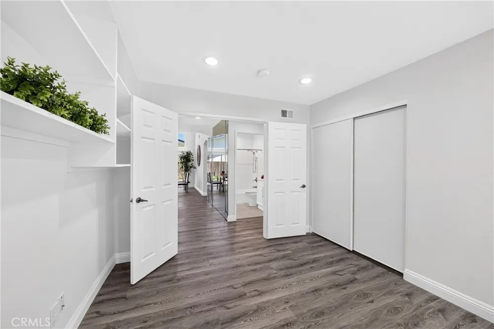 404 Continental Ct Newbury Park, CA 91320