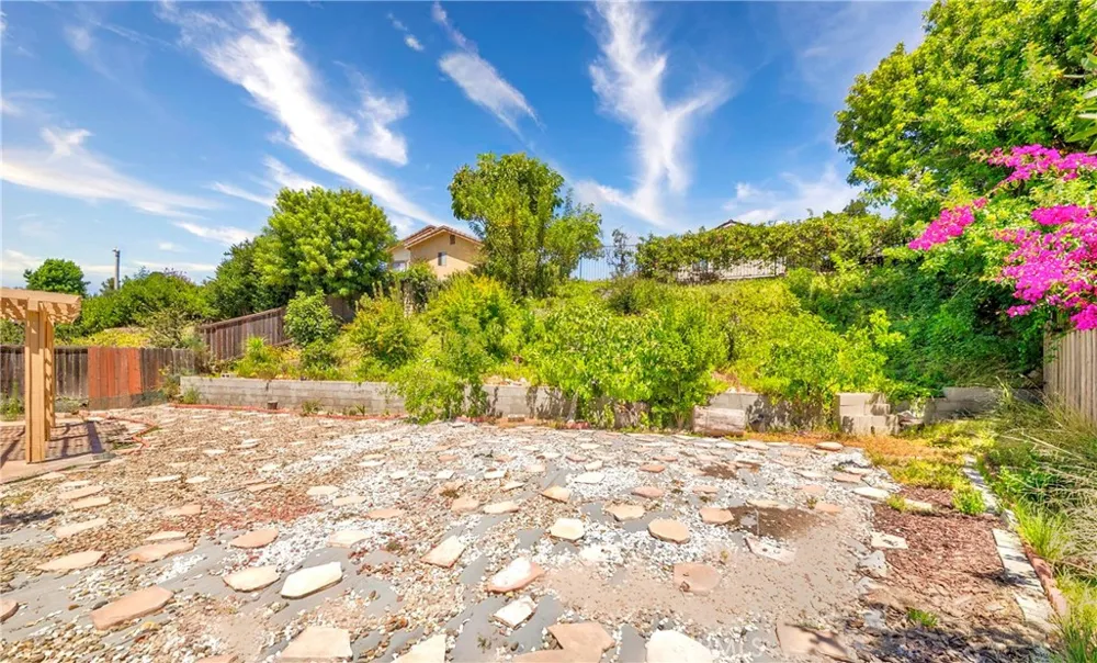 404 Continental Ct Newbury Park, CA 91320
