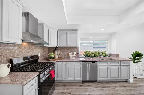 404 Continental Ct