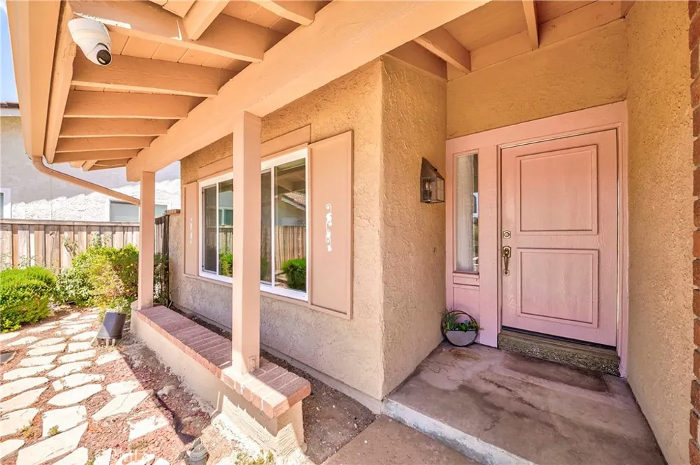 404 Continental Ct Newbury Park, CA 91320