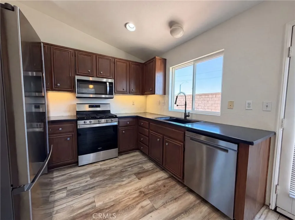22125 Country Hills Wildomar, CA 92595
