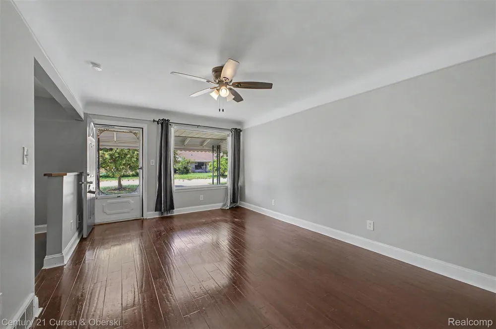 5375 Mayfair Street Dearborn Heights City, MI 48125