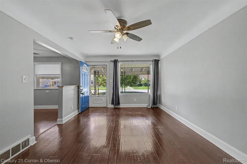 5375 Mayfair Street Dearborn Heights City, MI 48125