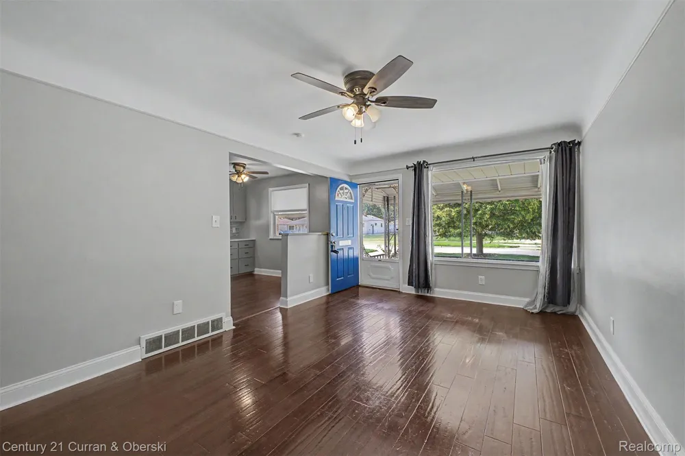 5375 Mayfair Street Dearborn Heights City, MI 48125