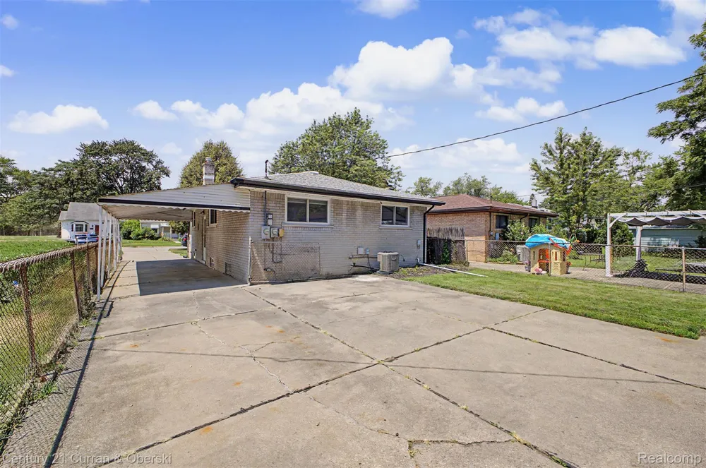 5375 Mayfair Street Dearborn Heights City, MI 48125