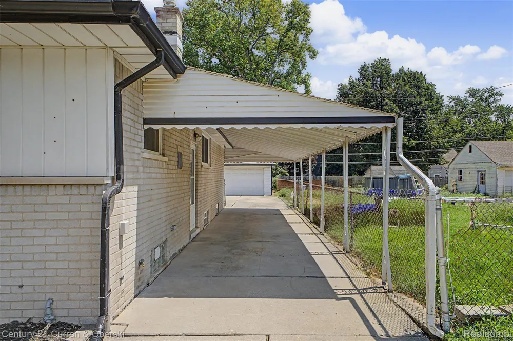 5375 Mayfair Street Dearborn Heights City, MI 48125