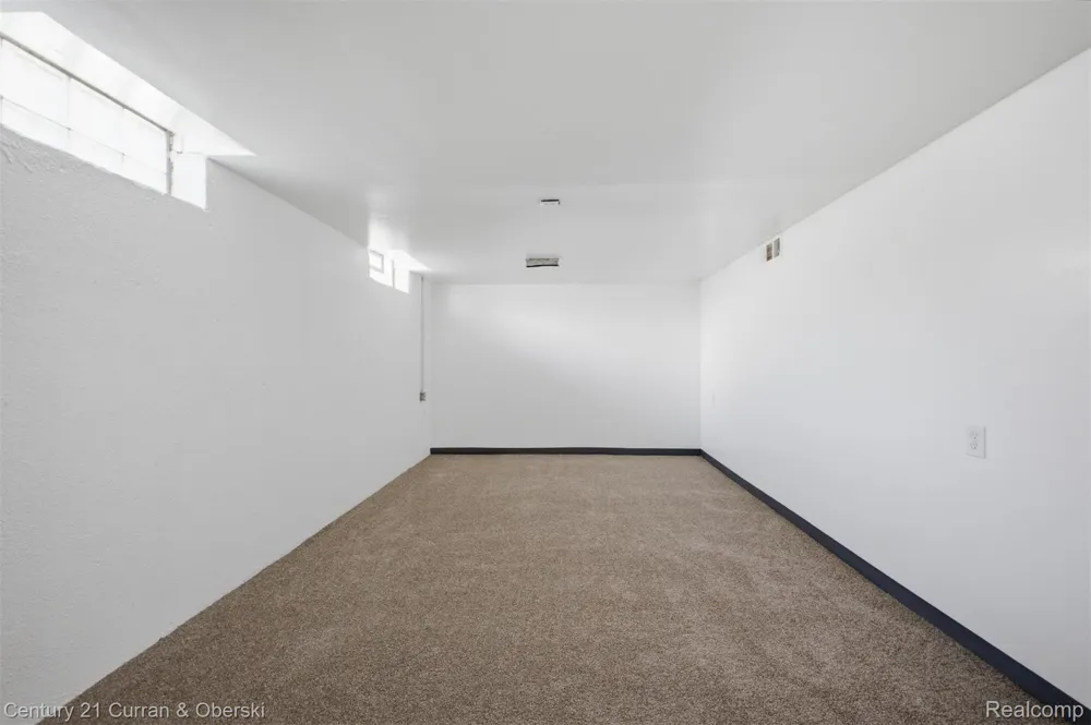 5375 Mayfair Street Dearborn Heights City, MI 48125
