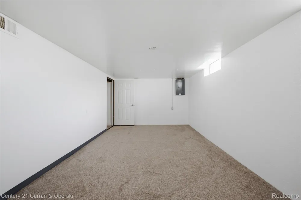 5375 Mayfair Street Dearborn Heights City, MI 48125